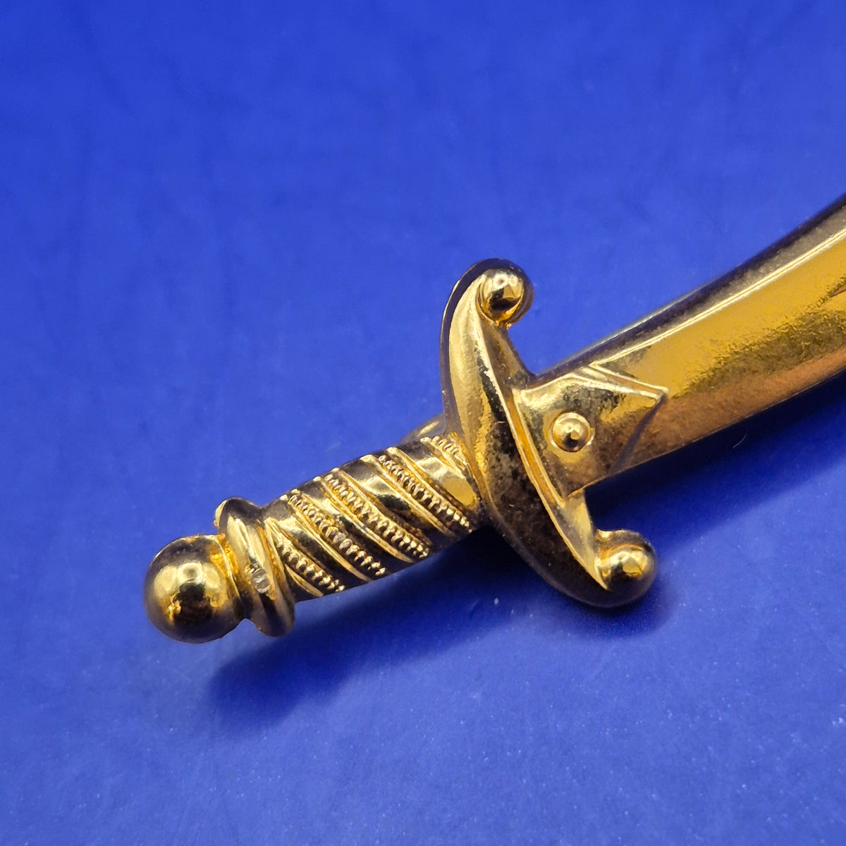 Vintage Goldfarbene Säbel Schwert Brosche Pin Accessoire