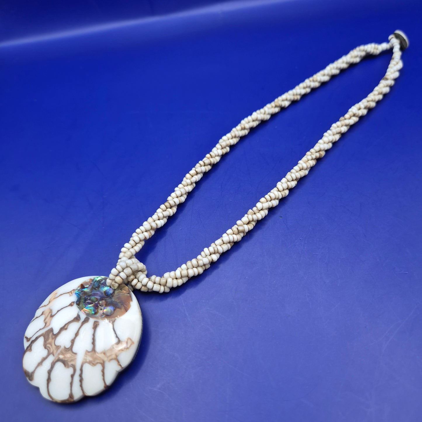 Vintage Muschel Kette mit schillerndem Abalone Anhänger