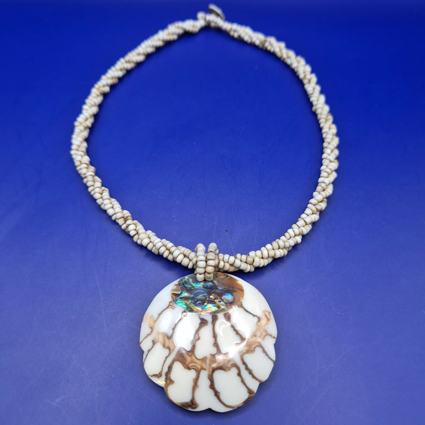 Vintage Muschel Kette mit schillerndem Abalone Anhänger