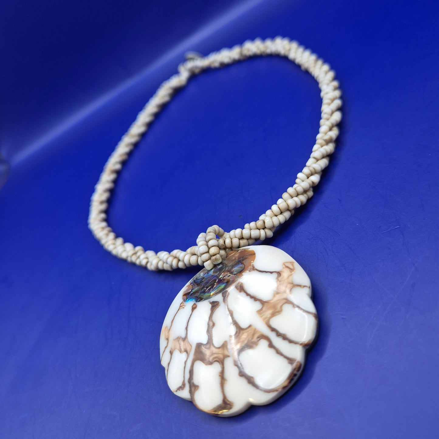 Vintage Muschel Kette mit schillerndem Abalone Anhänger