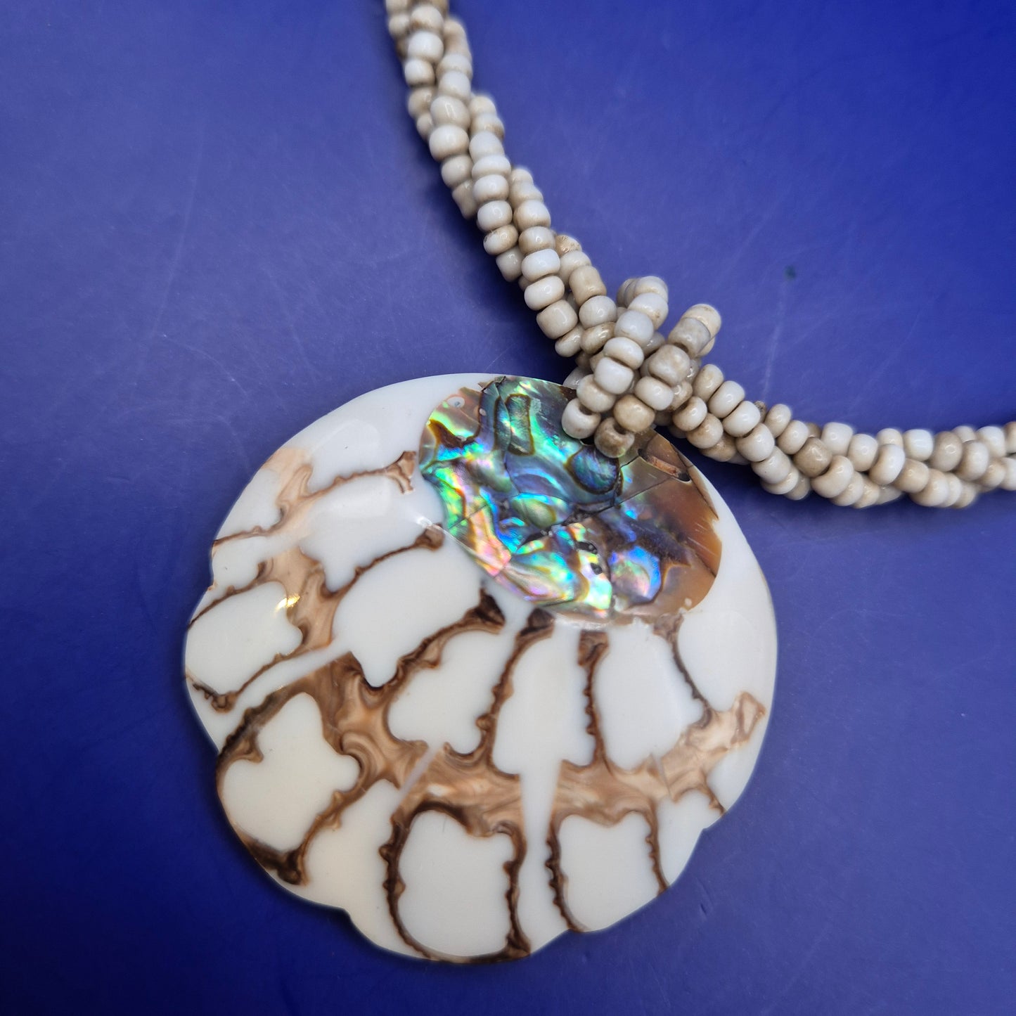 Vintage Muschel Kette mit schillerndem Abalone Anhänger