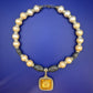 Exquisite Vintage Perlenkette mit antikem Skarabäus-Anhänger Goldfarben