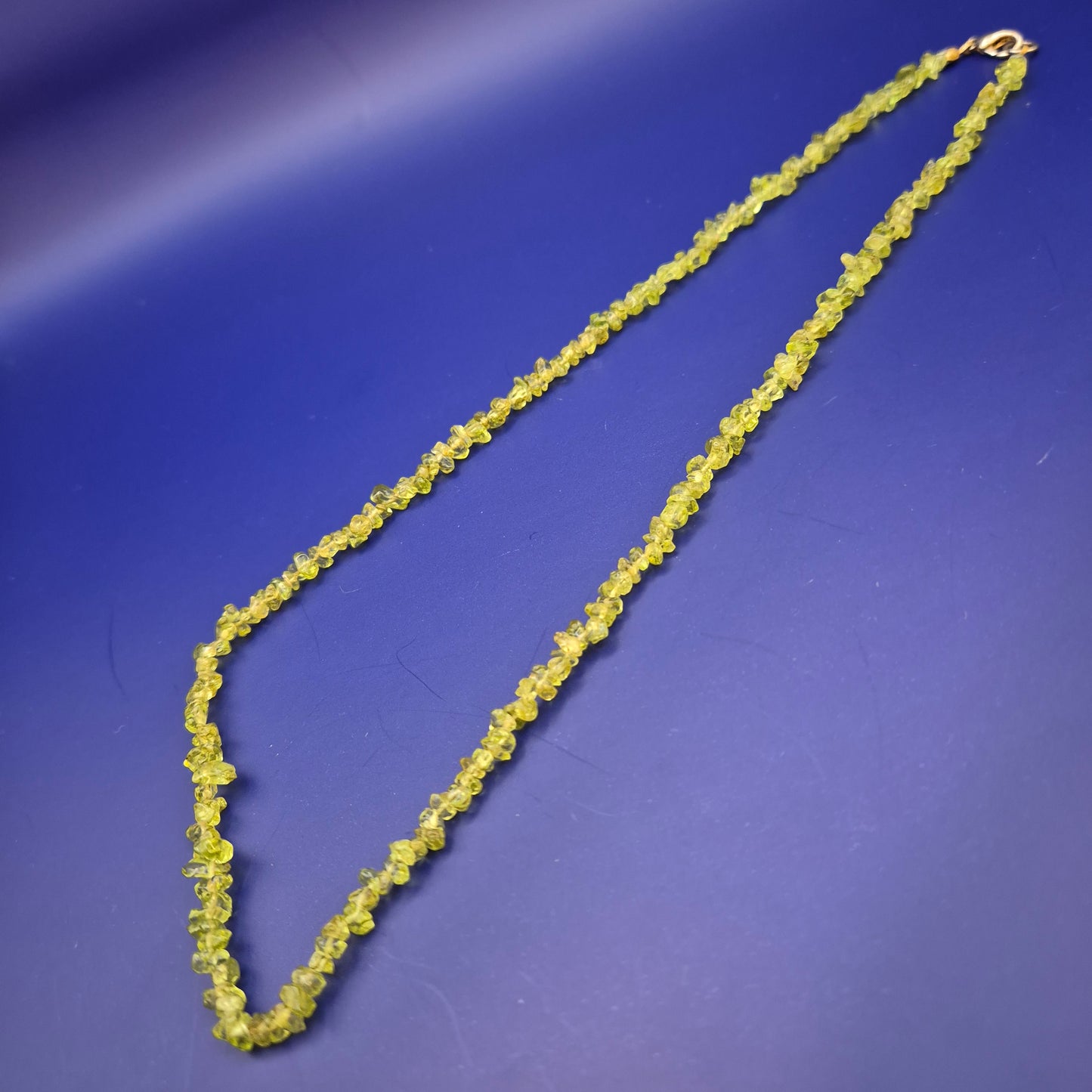 Zarte Peridot Splitterkette hellgrün mit Karabinerverschluss