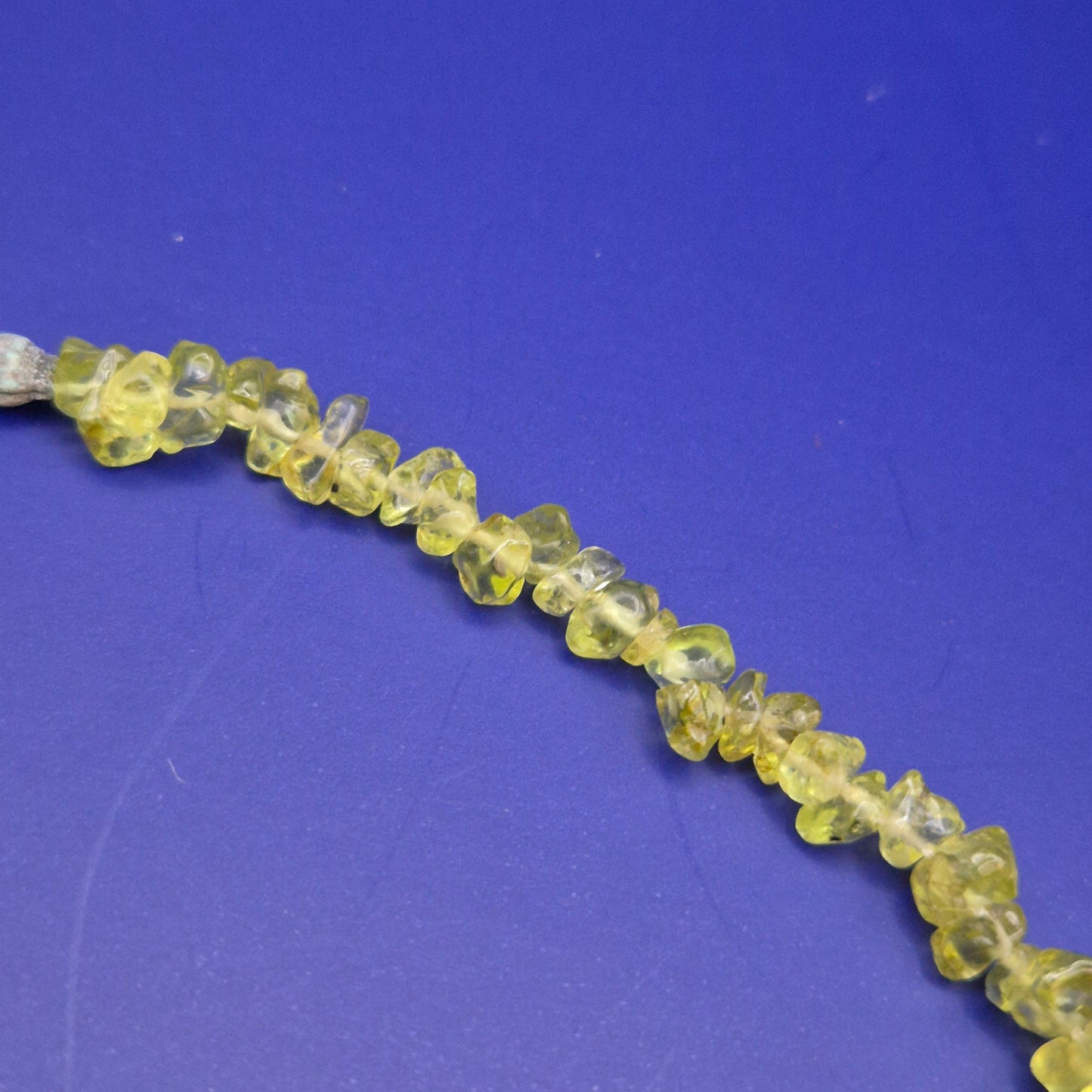Zarte Peridot Splitterkette hellgrün mit Karabinerverschluss