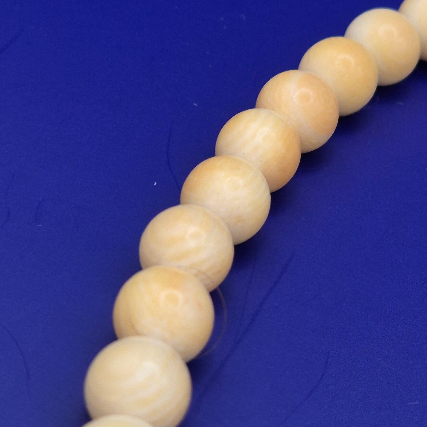 Elegante Vintage Perlenkette mit Verlauf in Creme
