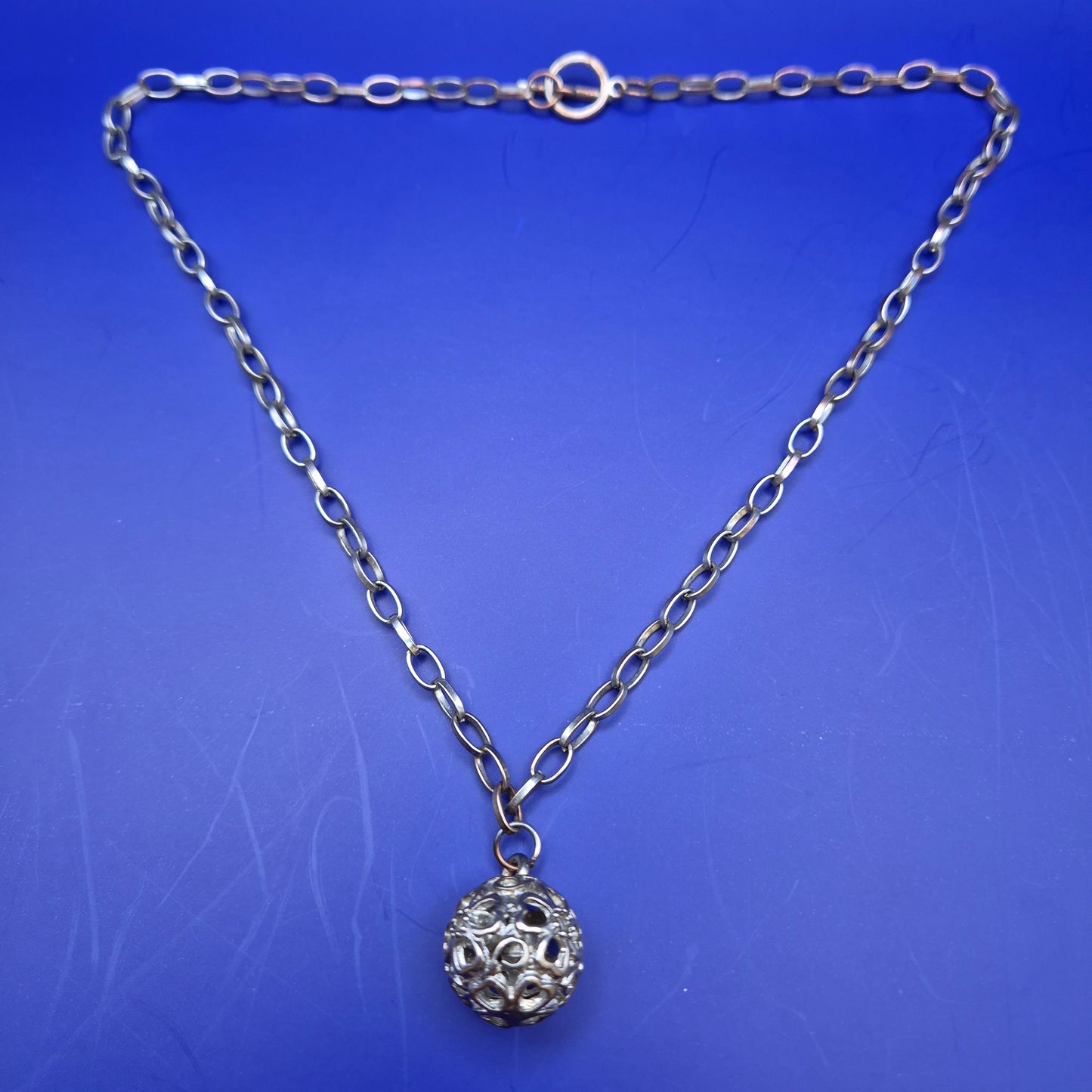 Vintage Kette mit filigranem Kugel Anhänger