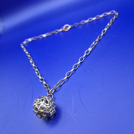 Vintage Kette mit filigranem Kugel Anhänger
