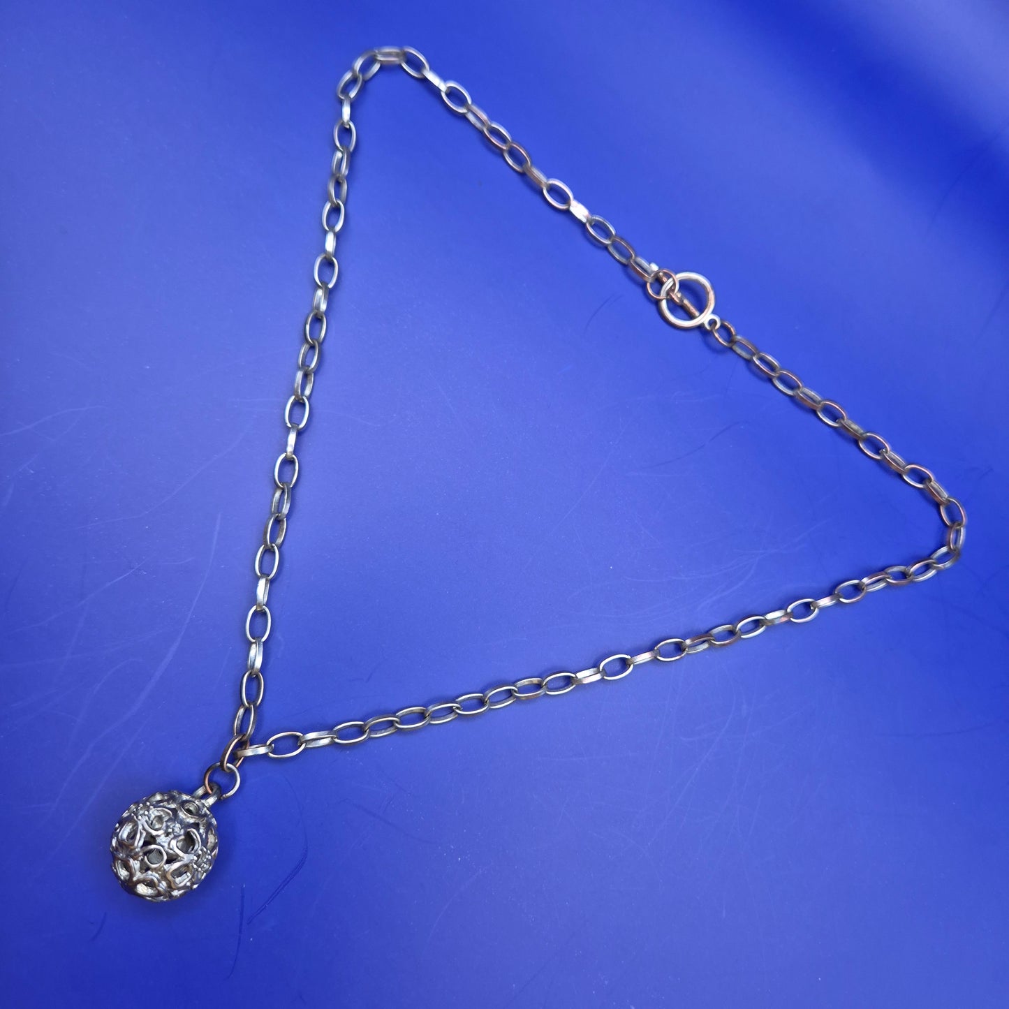 Vintage Kette mit filigranem Kugel Anhänger