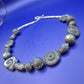 Statement Kette mit Ammoniten-Optik Perlen grau weiß 48 cm