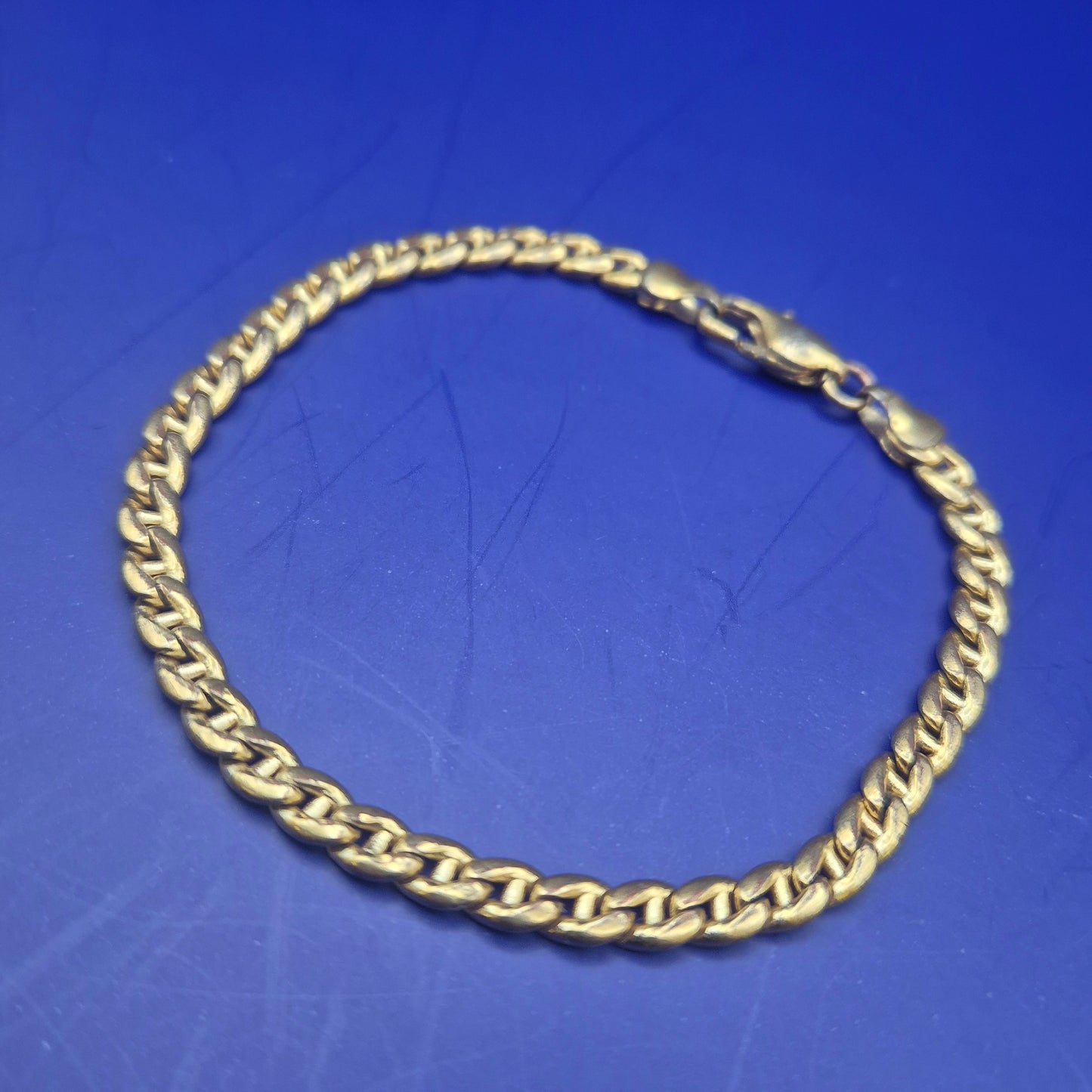 Klassisches Panzerarmband in Gold-Optik mit Karabinerverschluss