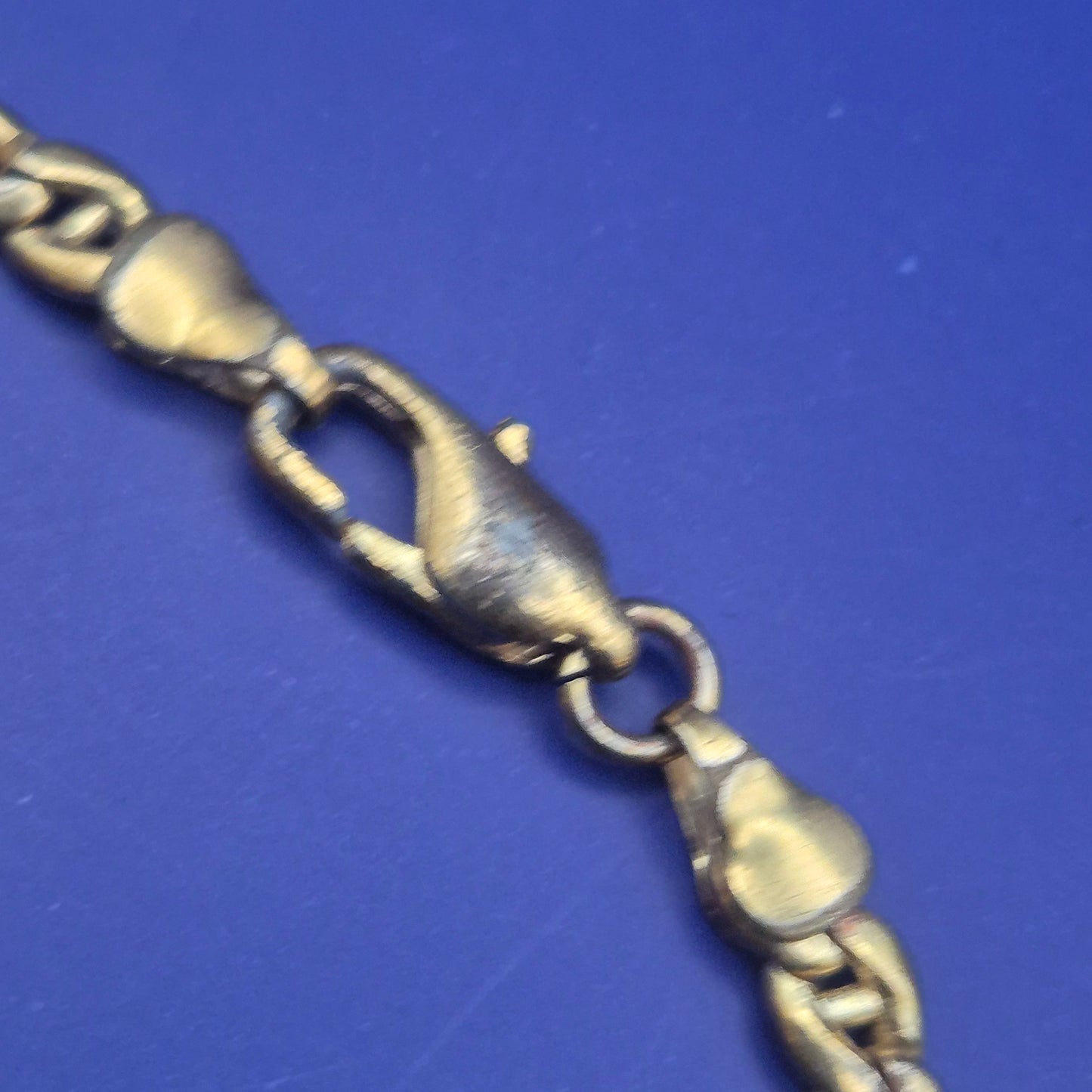 Klassisches Panzerarmband in Gold-Optik mit Karabinerverschluss