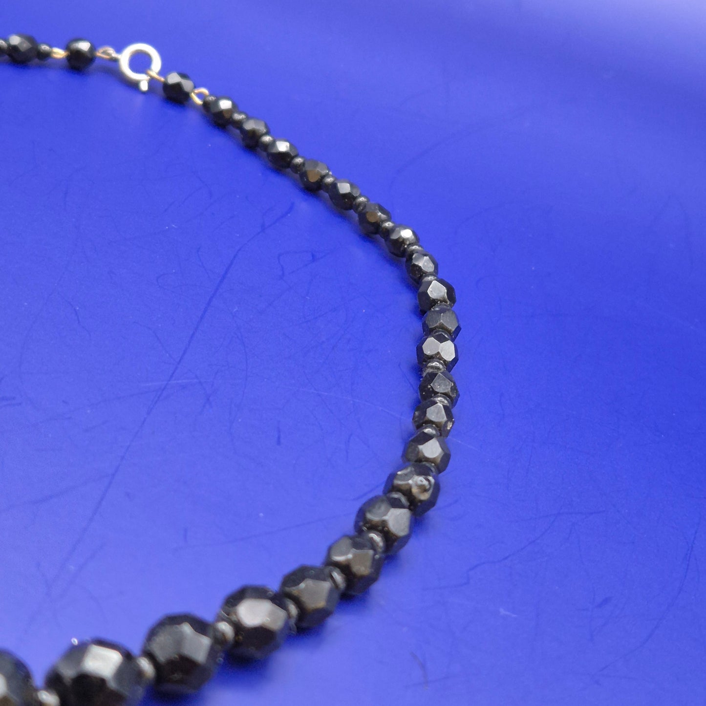 Elegante Vintage Collier Kette mit facettierten schwarzen Perlen