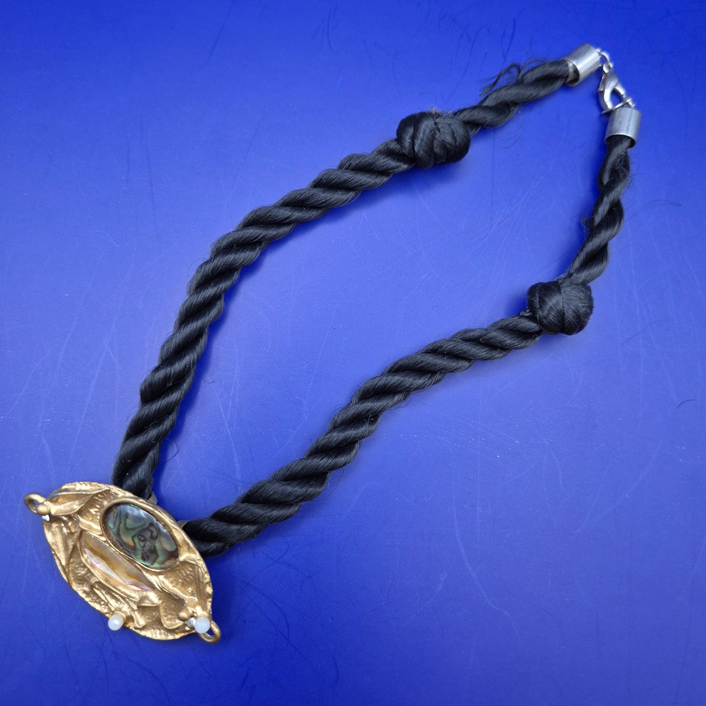 Vintage Statement Kette Seilkordel mit künstlerischem Anhänger