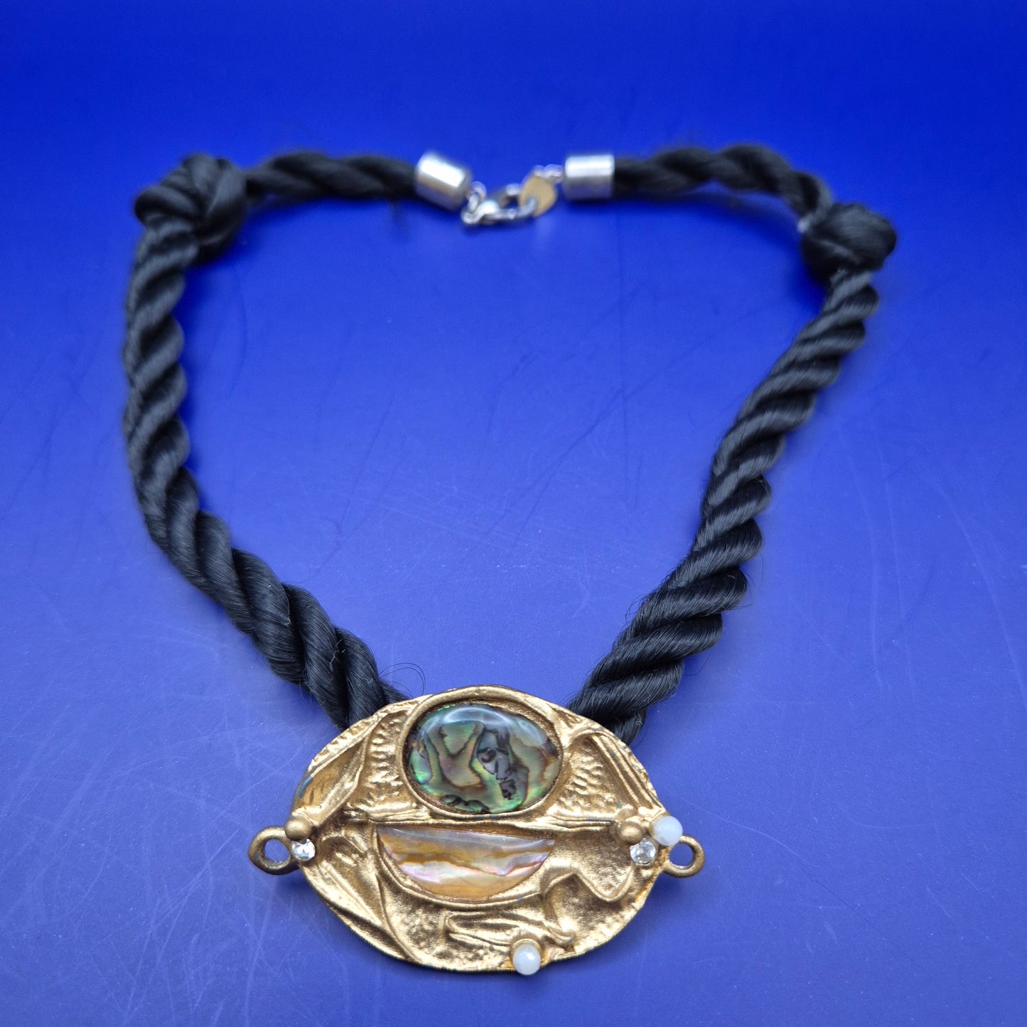 Vintage Statement Kette Seilkordel mit künstlerischem Anhänger