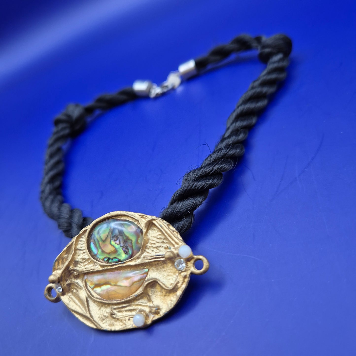 Vintage Statement Kette Seilkordel mit künstlerischem Anhänger