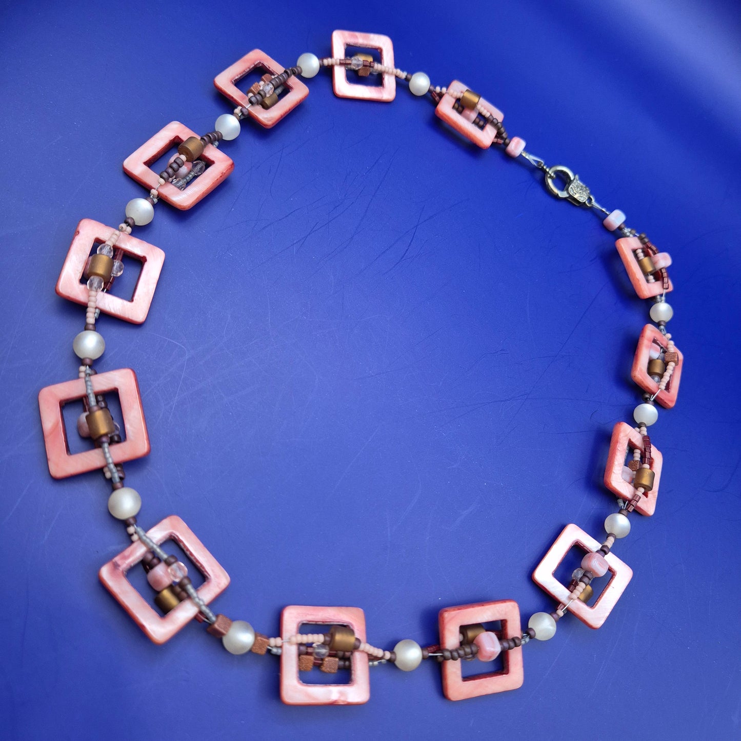 Vintage Statement Kette mit rosa Quadrat-Elementen und Perlen