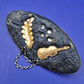 Vintage Brosche Musikmotiv mit Geige und Blatt Goldfarben