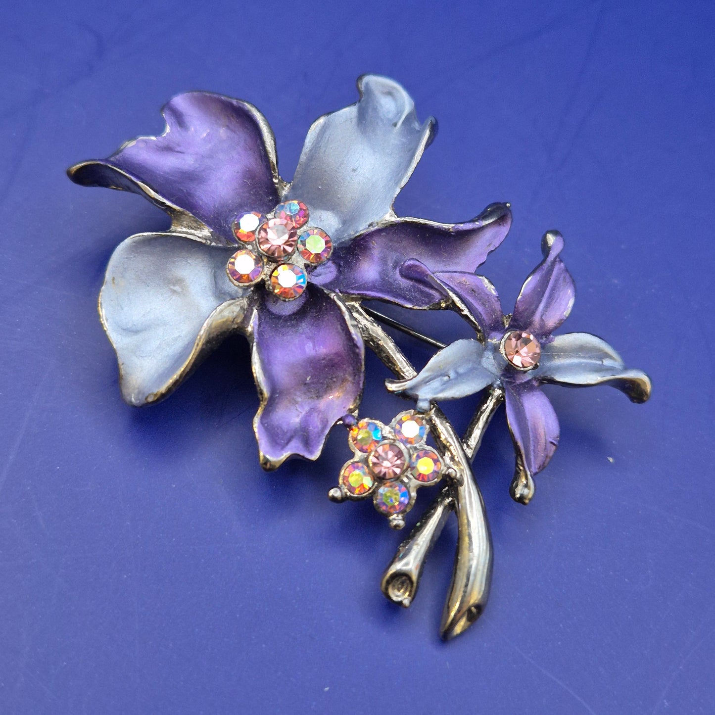 Vintage Emaille Brosche Blumen Design mit Strass Steinen