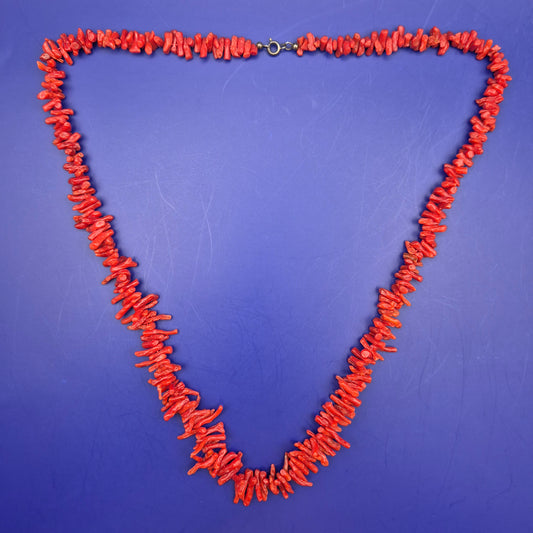 Vintage Korallenkette aus rotem Korallen-Splitter Zweigen
