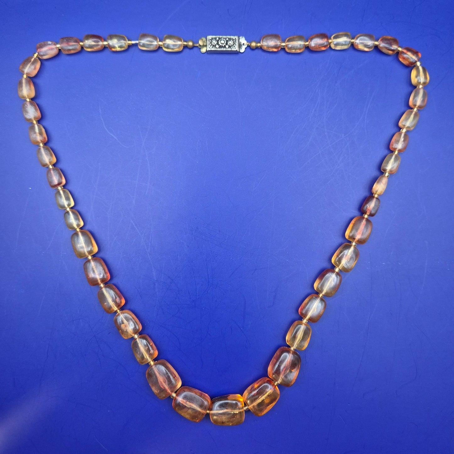 Vintage Bernstein Kette mit Schmuckverschluss Honigfarben