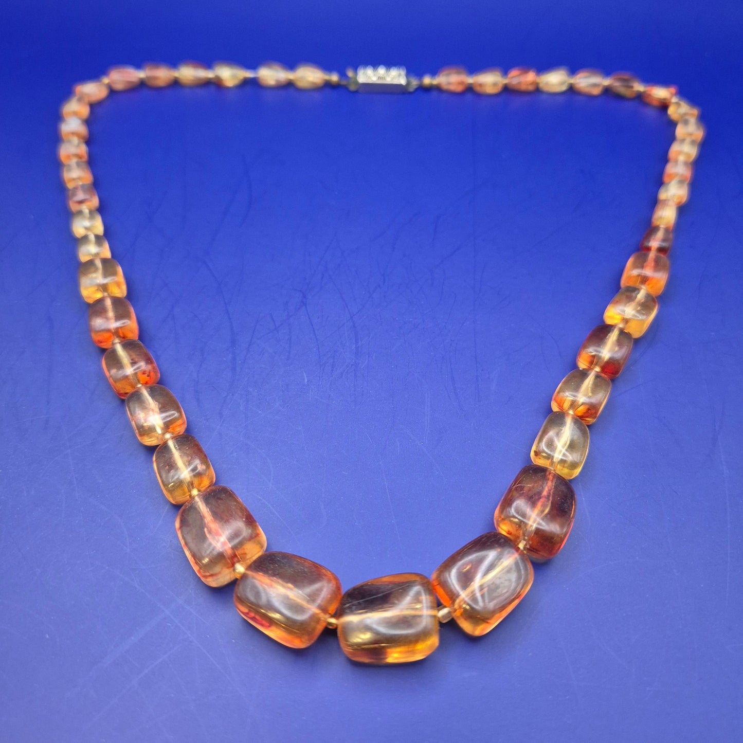 Vintage Bernstein Kette mit Schmuckverschluss Honigfarben