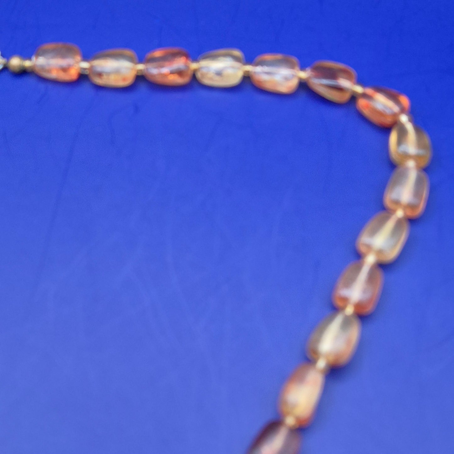 Vintage Bernstein Kette mit Schmuckverschluss Honigfarben