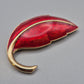 Vintage Blatt Brosche in Goldoptik mit roter Emaille
