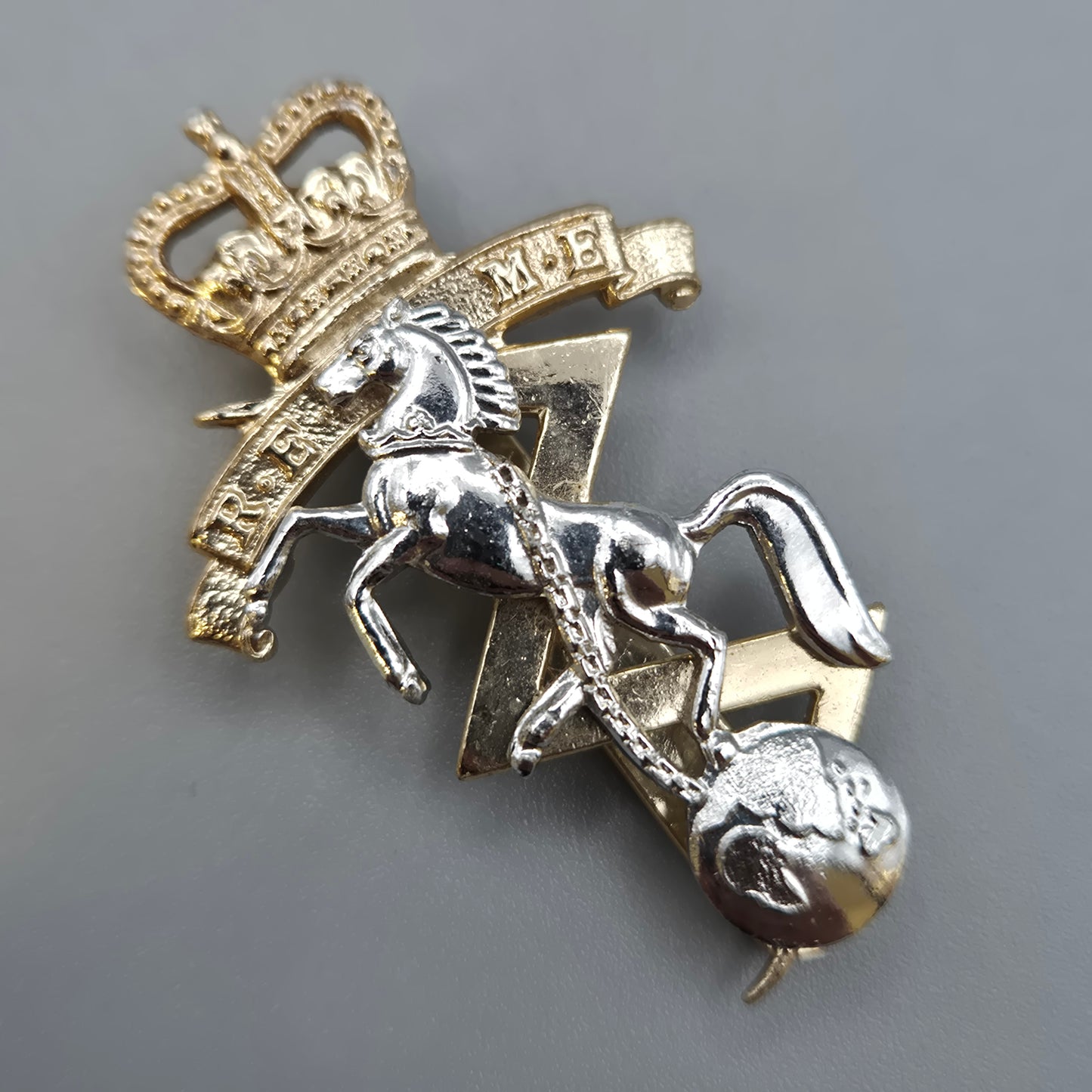 Vintage Anstecknadel Brosche Royal Engineers Wappen Krone Pferd