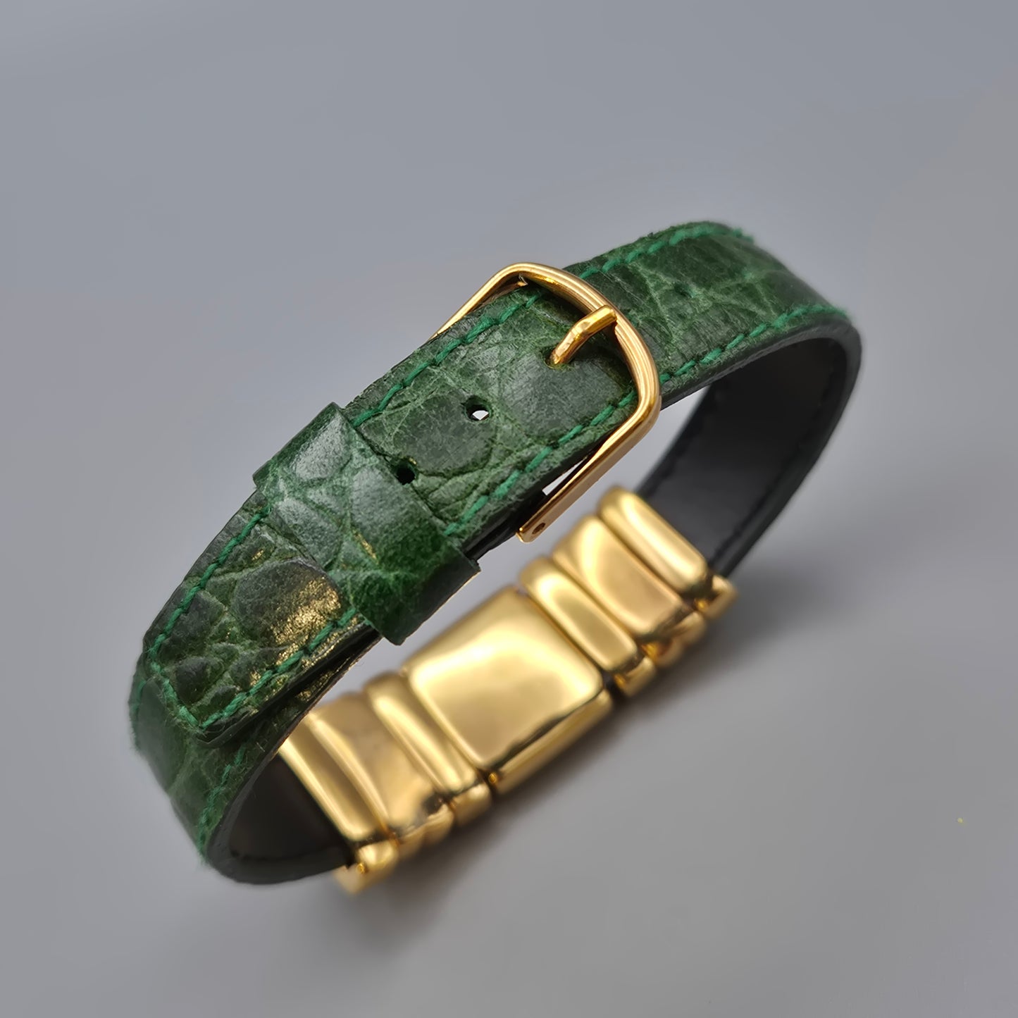Vintage Damen Armband mit Herz Motiv und Strass Steinen