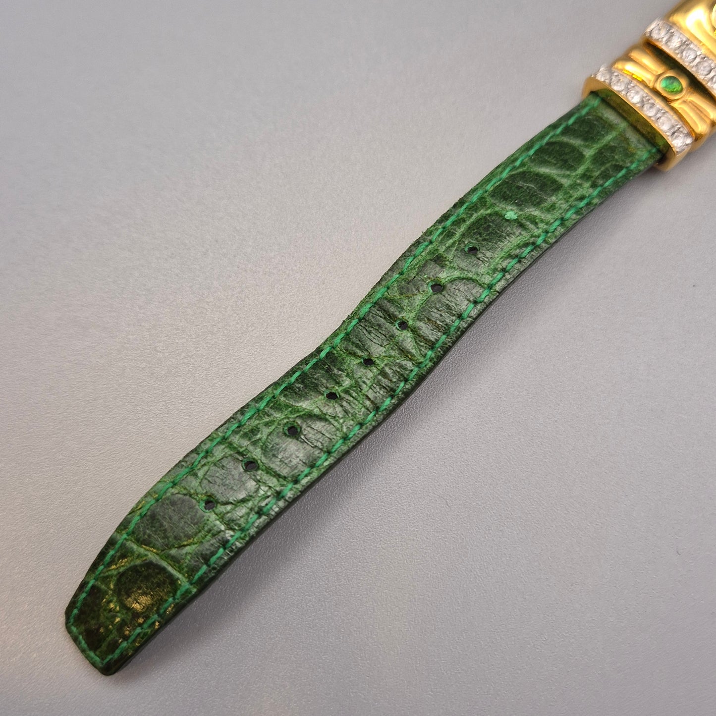 Vintage Damen Armband mit Herz Motiv und Strass Steinen