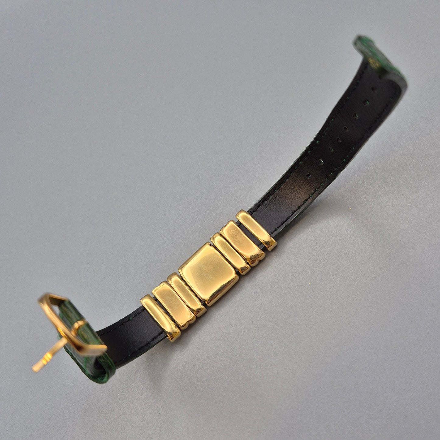 Vintage Damen Armband mit Herz Motiv und Strass Steinen