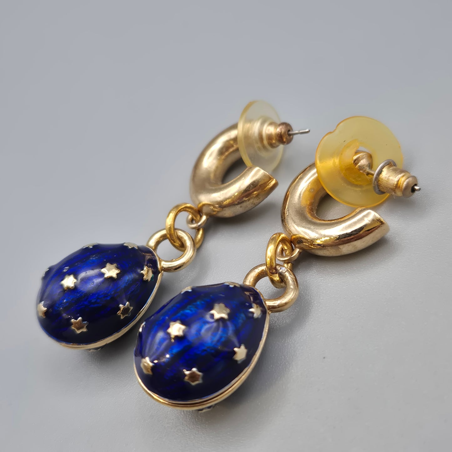 Vintage Ohrhänger Goldfarben mit blauen Emaille Sternen Anhängern
