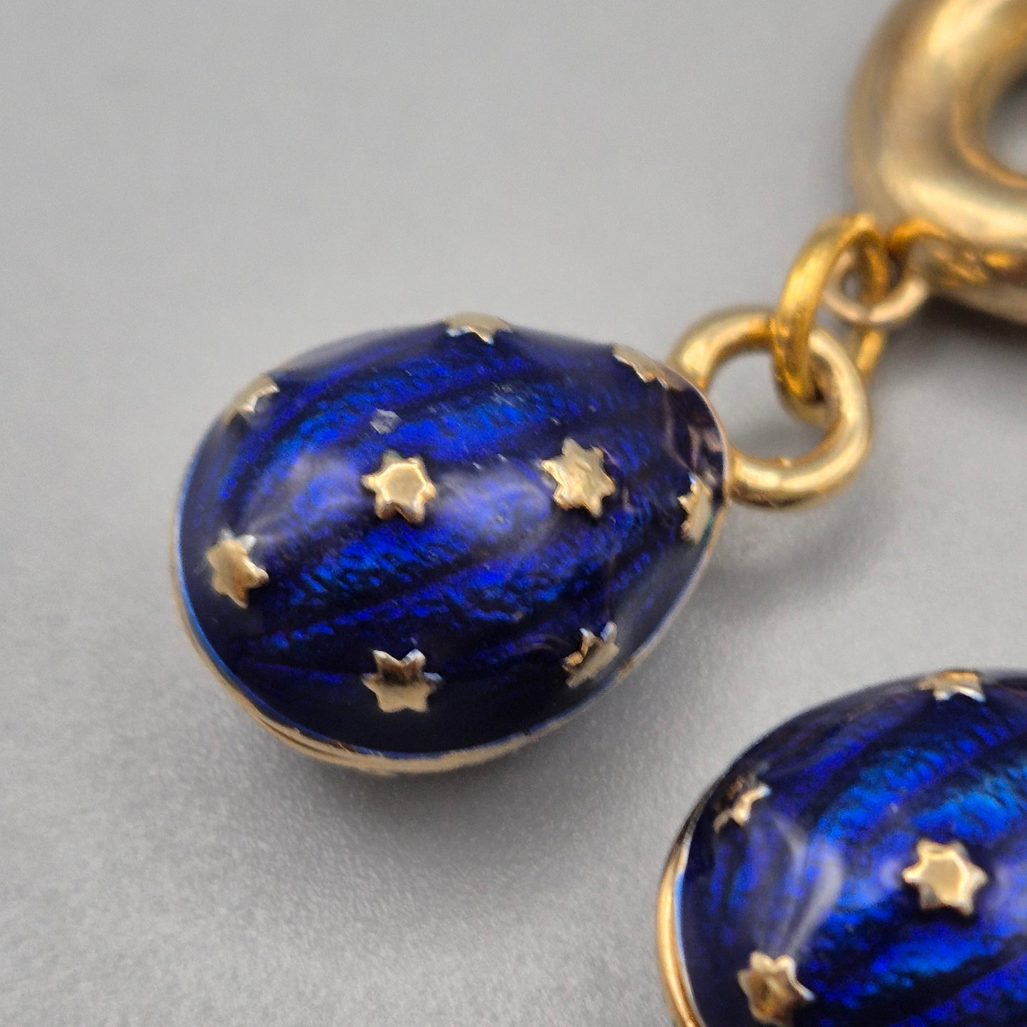 Vintage Ohrhänger Goldfarben mit blauen Emaille Sternen Anhängern
