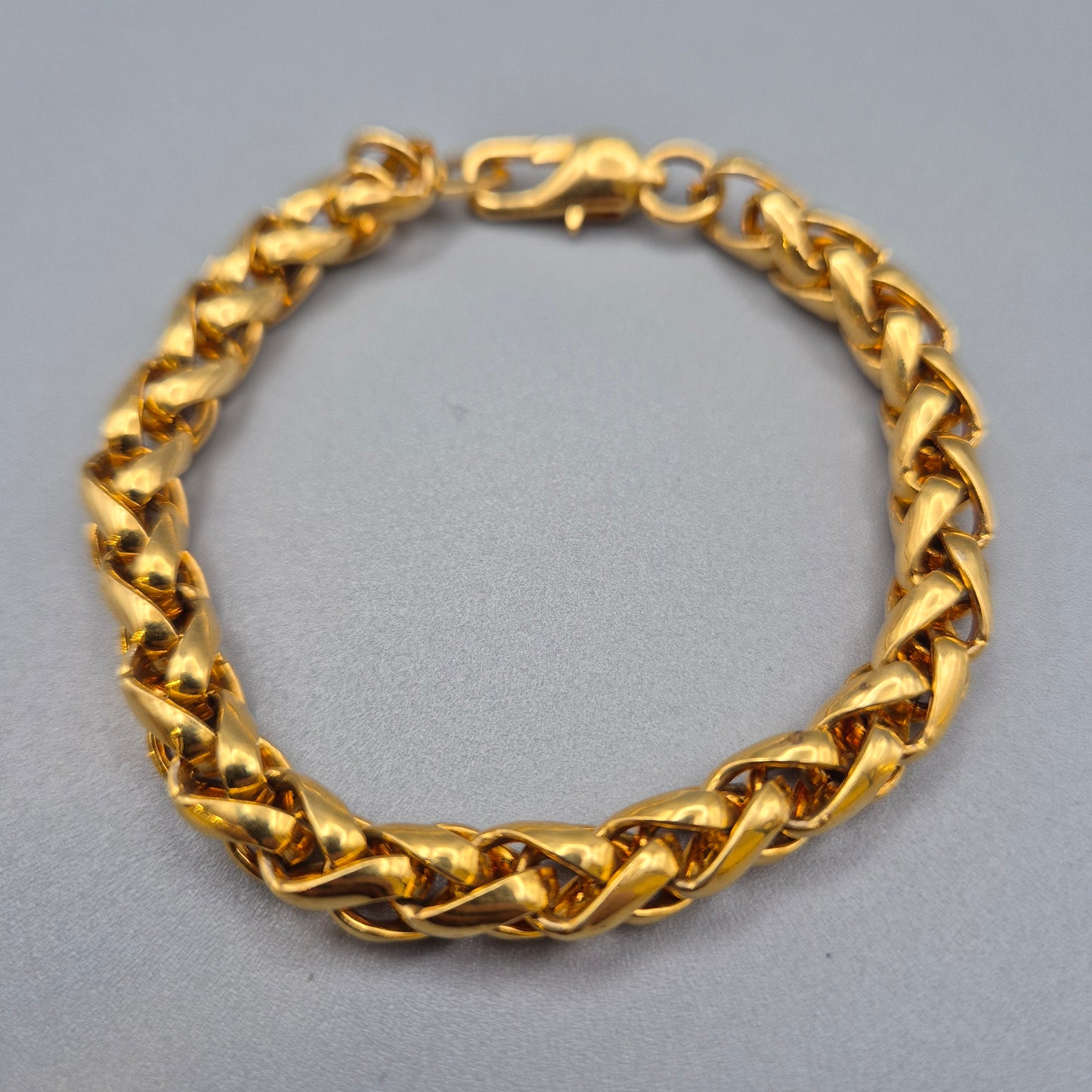 Goldfarbenes Panzerarmband Weizenmuster Vintage Stil