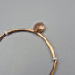 Vintage Armreif mit floralem Blumendekor und Emaille-Applikationen