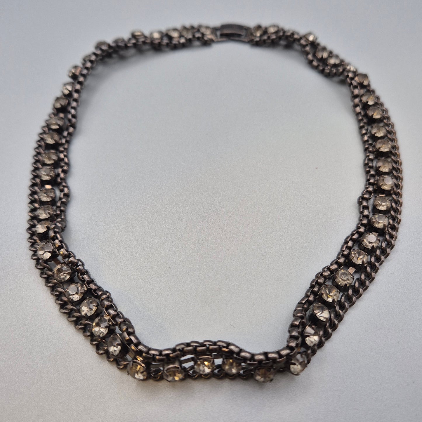 Vintage Strass Armband mit Gliederkette Gunmetal Optik