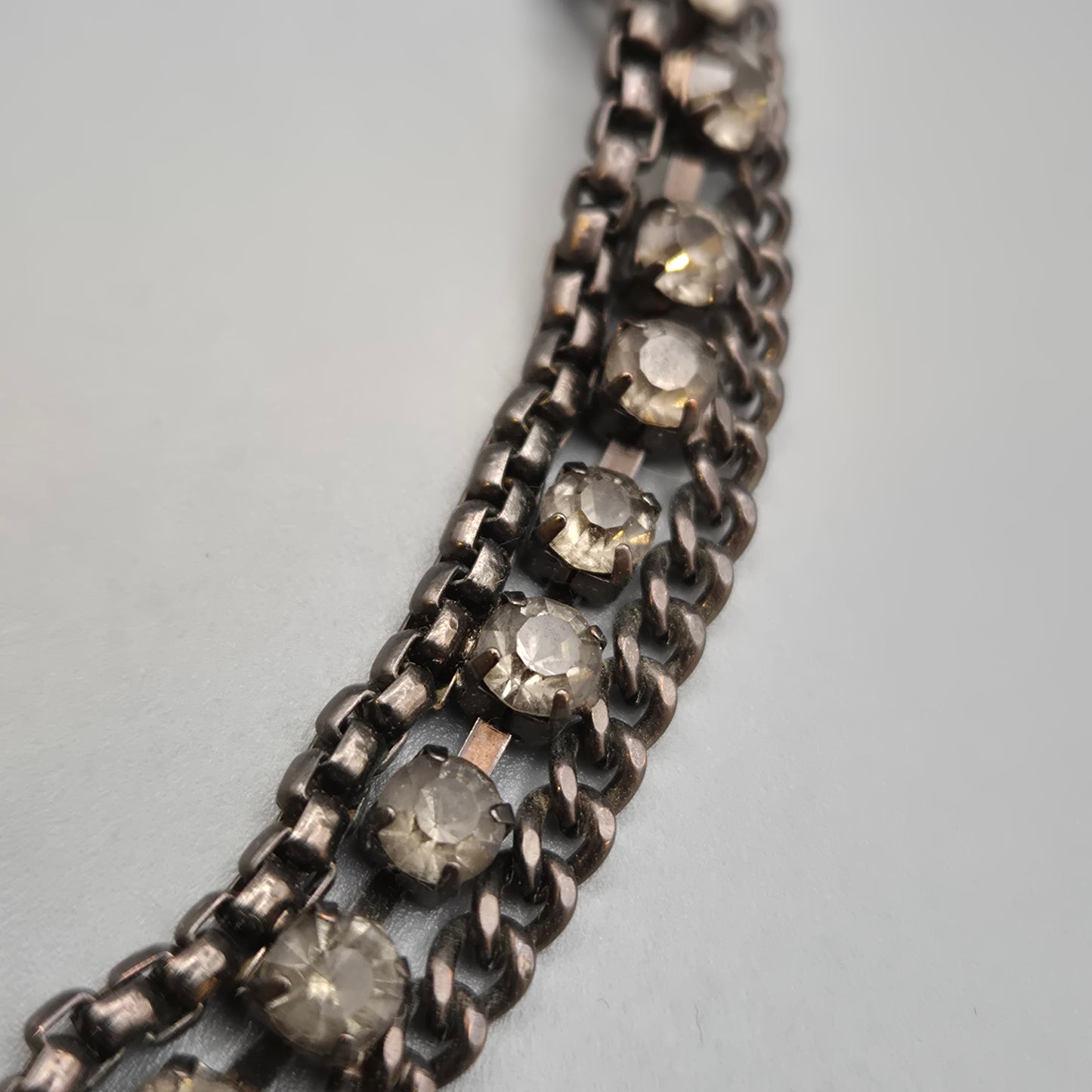Vintage Strass Armband mit Gliederkette Gunmetal Optik