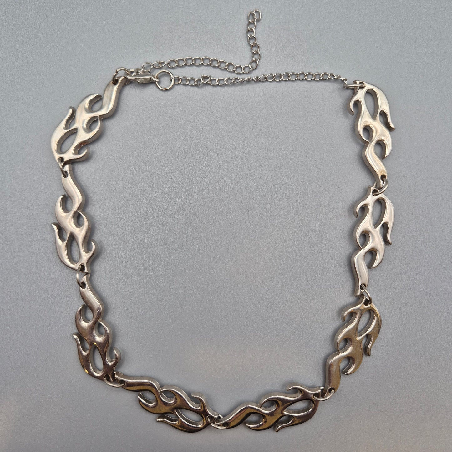 Vintage Flammen Gliederhalskette Y2K Style Silberfarben