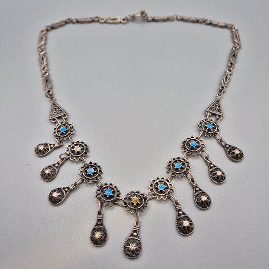 Vintage Ethno Kette mit Ornamenten und Schmucksteinen Silberfarben