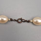 Elegante Vintage Perlenkette mit ovalen Perlen weiß