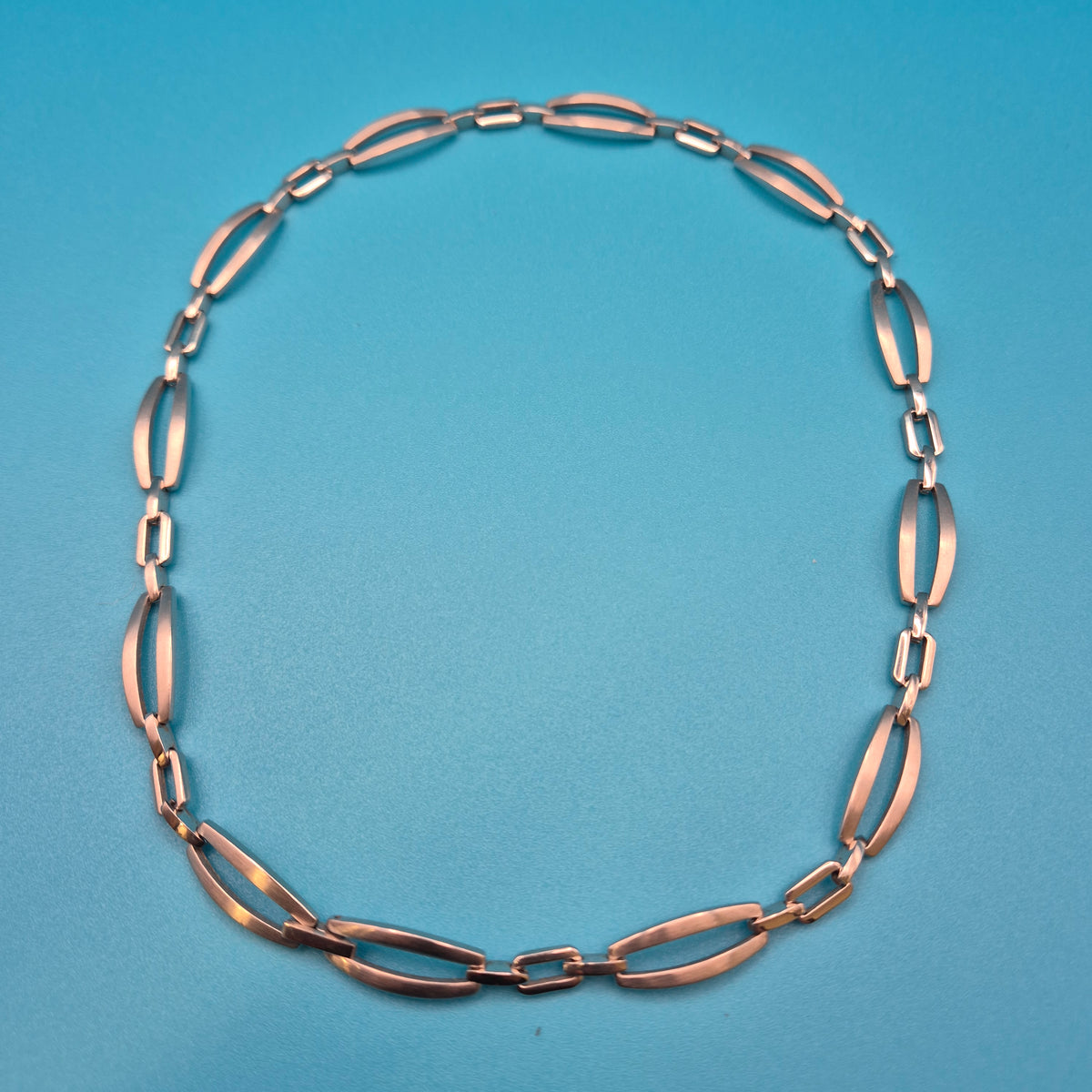 Elegante Vintage Kette mit geometrischen Gliedern