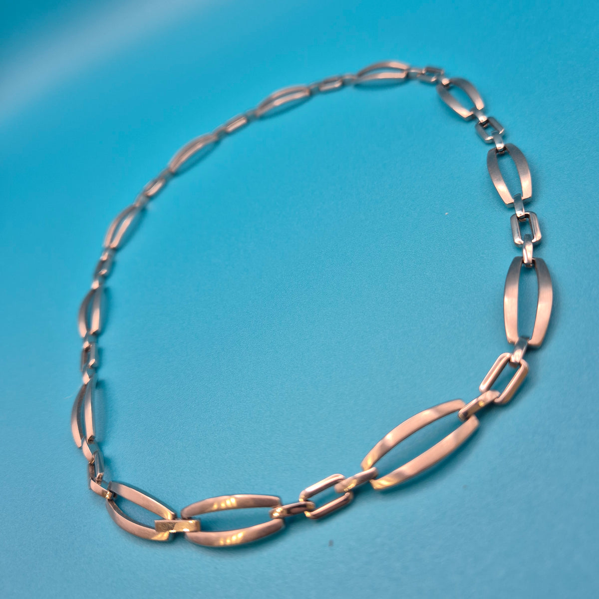 Elegante Vintage Kette mit geometrischen Gliedern
