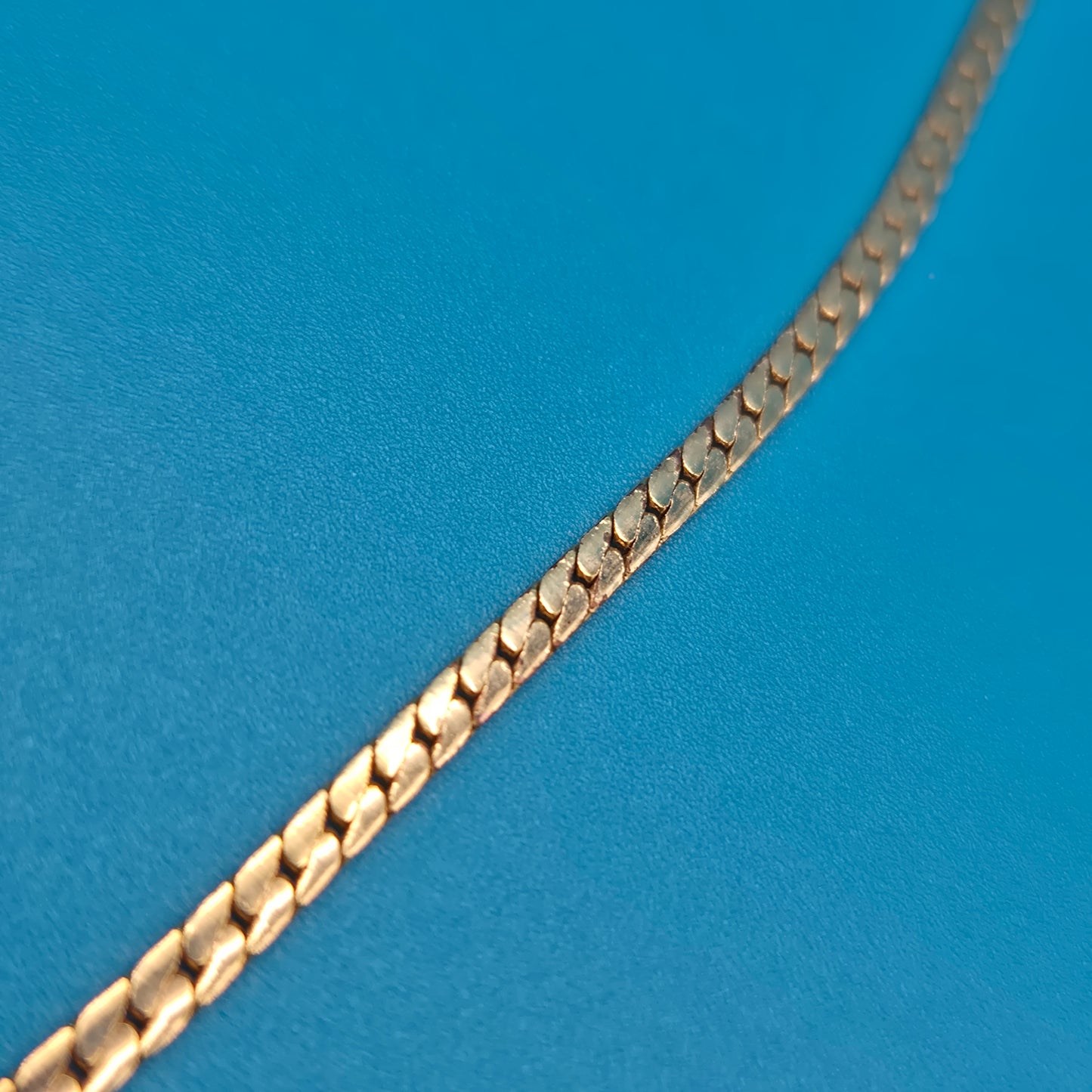 Elegante Vintage Collier Halskette mit Steinbesatz und Fischgrätkette