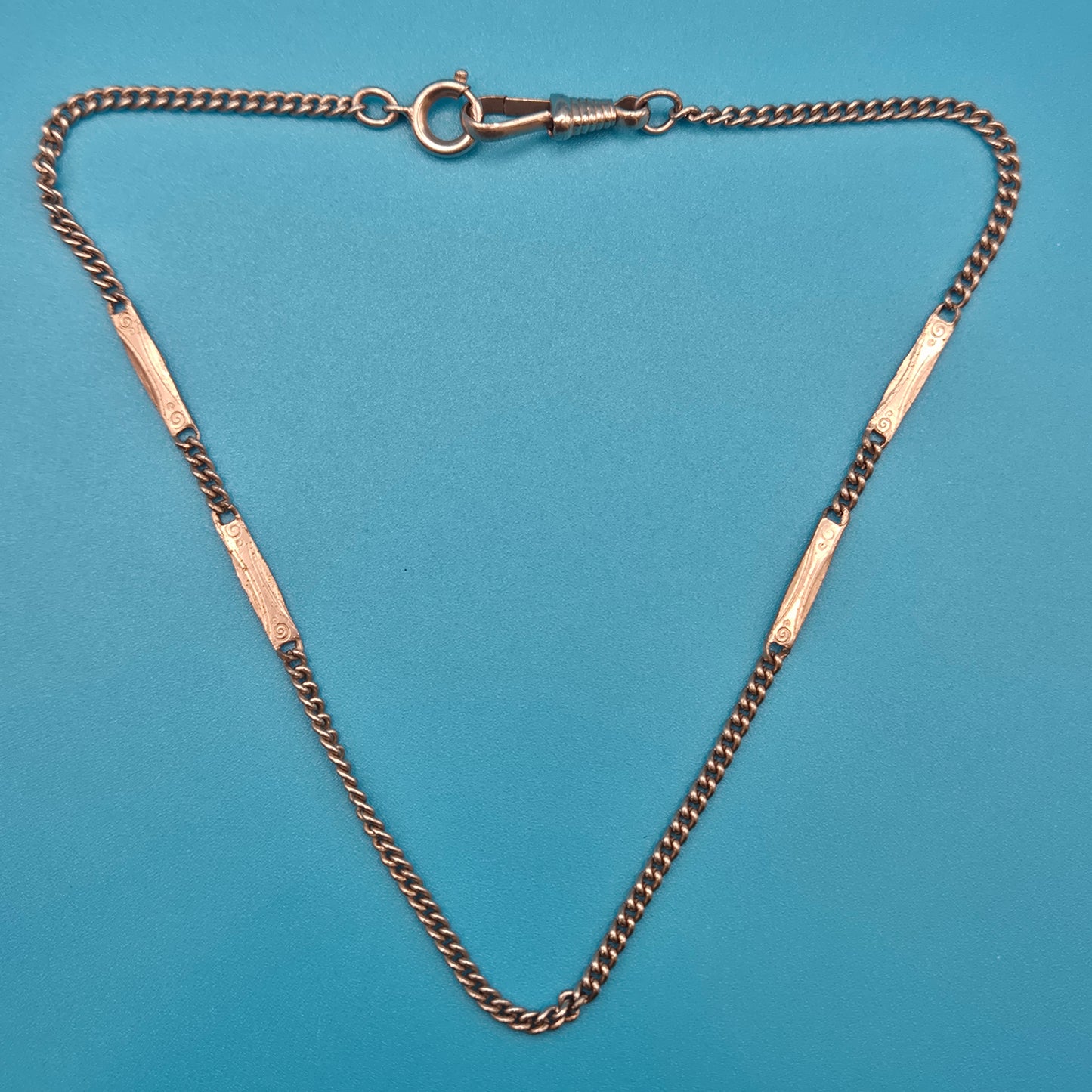 Elegante Vintage Goldfarbene Panzerkette mit Zierelementen