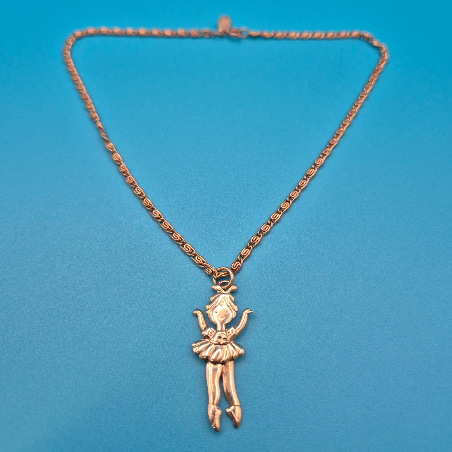 Vintage Halskette mit Ballerina Anhänger Goldfarben