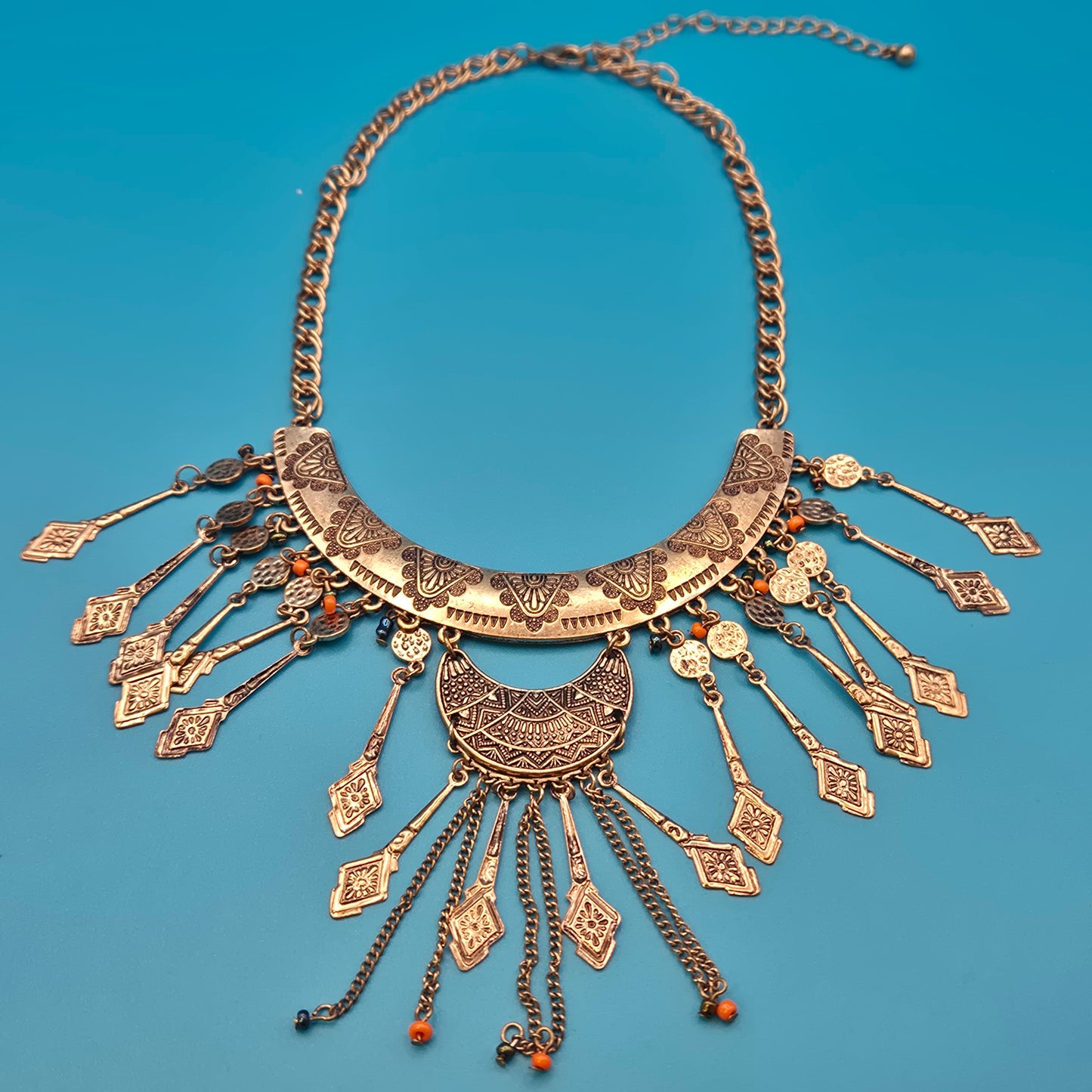 Vintage Statement Collier im Boho Ethno Stil mit Ornamenten und Anhängern