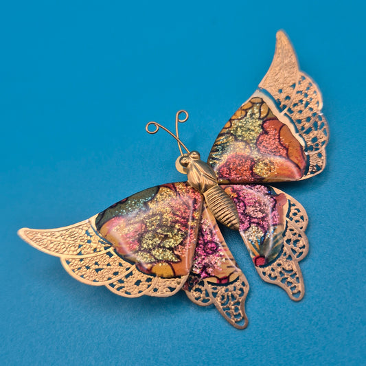 Vintage Schmetterling Brosche mit goldfarbenem Filigran und Emaille-Optik