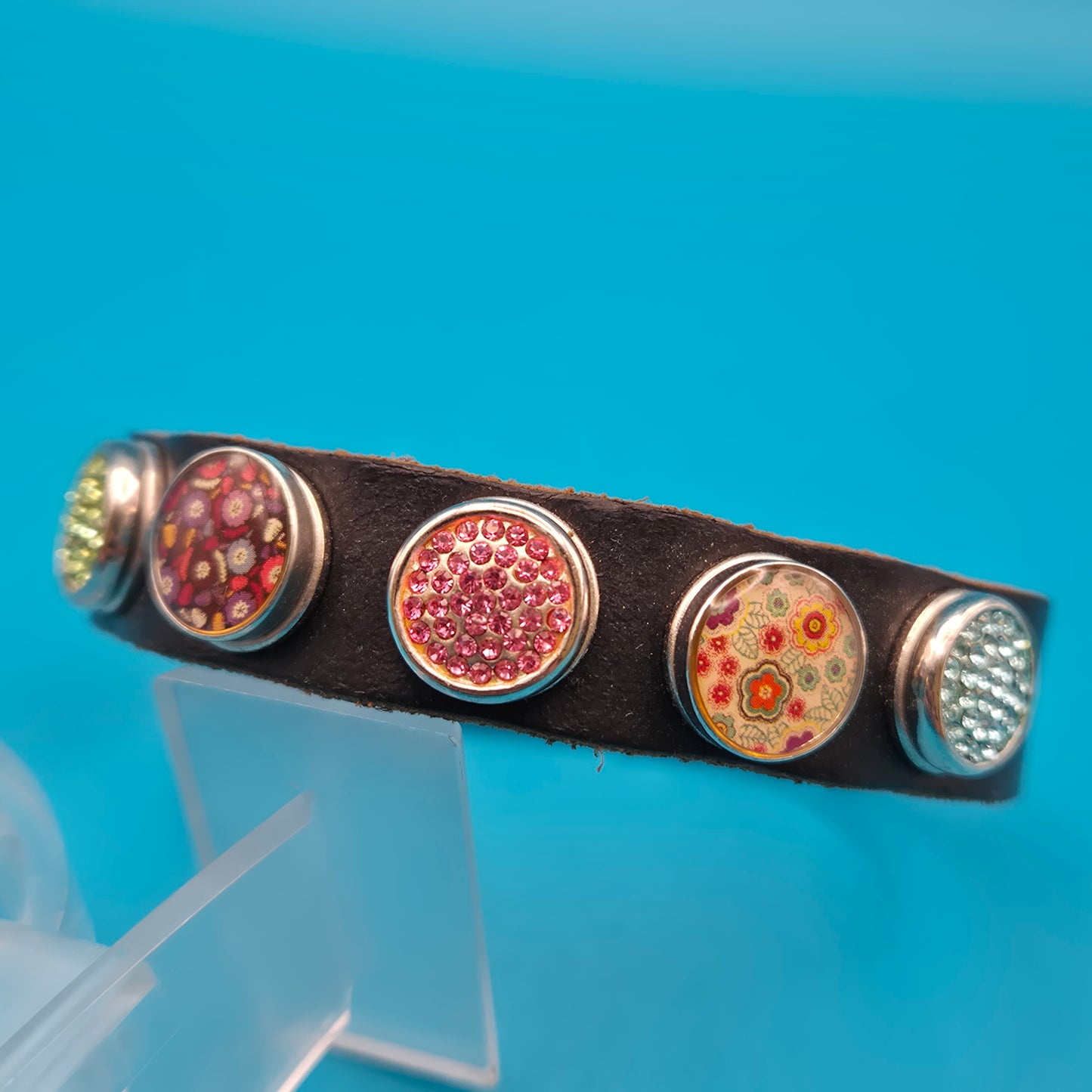 Vintage Lederarmband mit bunten Wechsel-Druckknöpfen Boho-Style