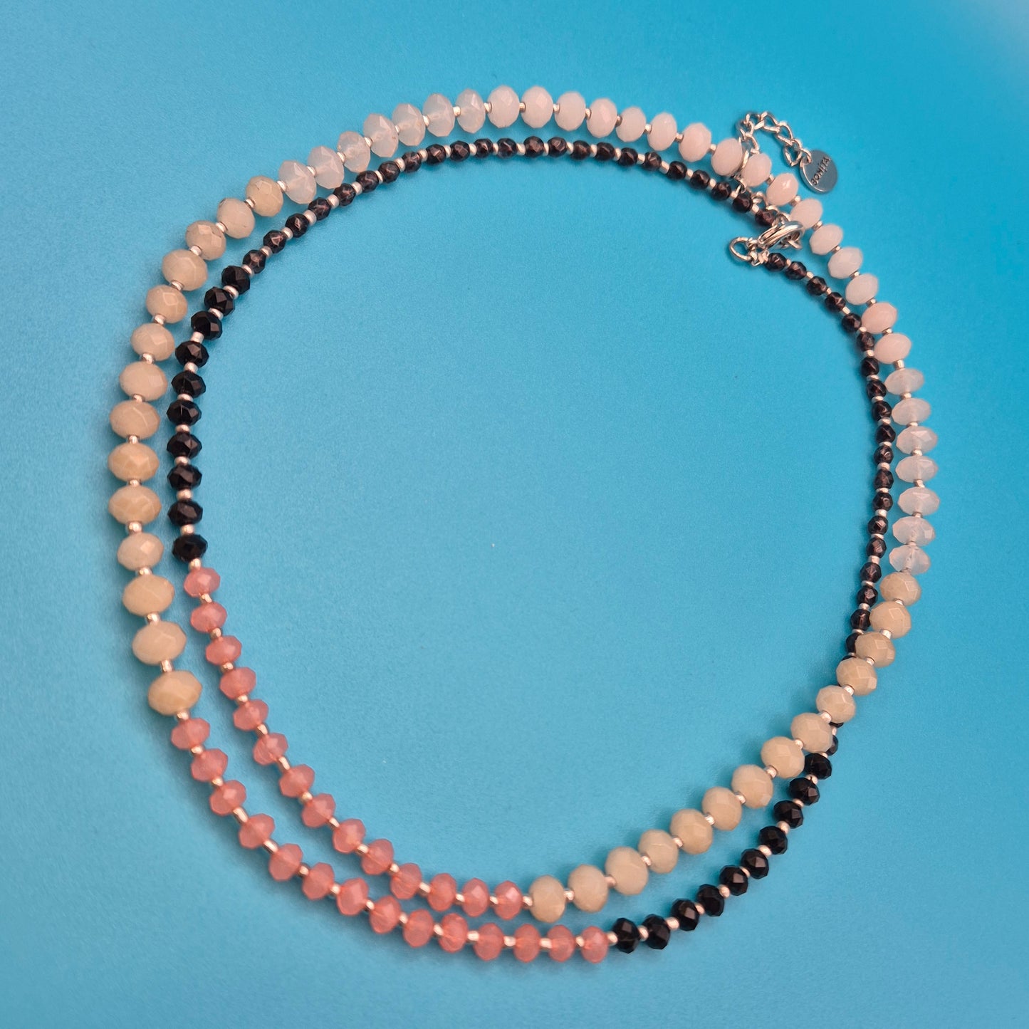 Elegante Bonita Designer-Kette mit facettierten Perlen in Rosé und Schwarz