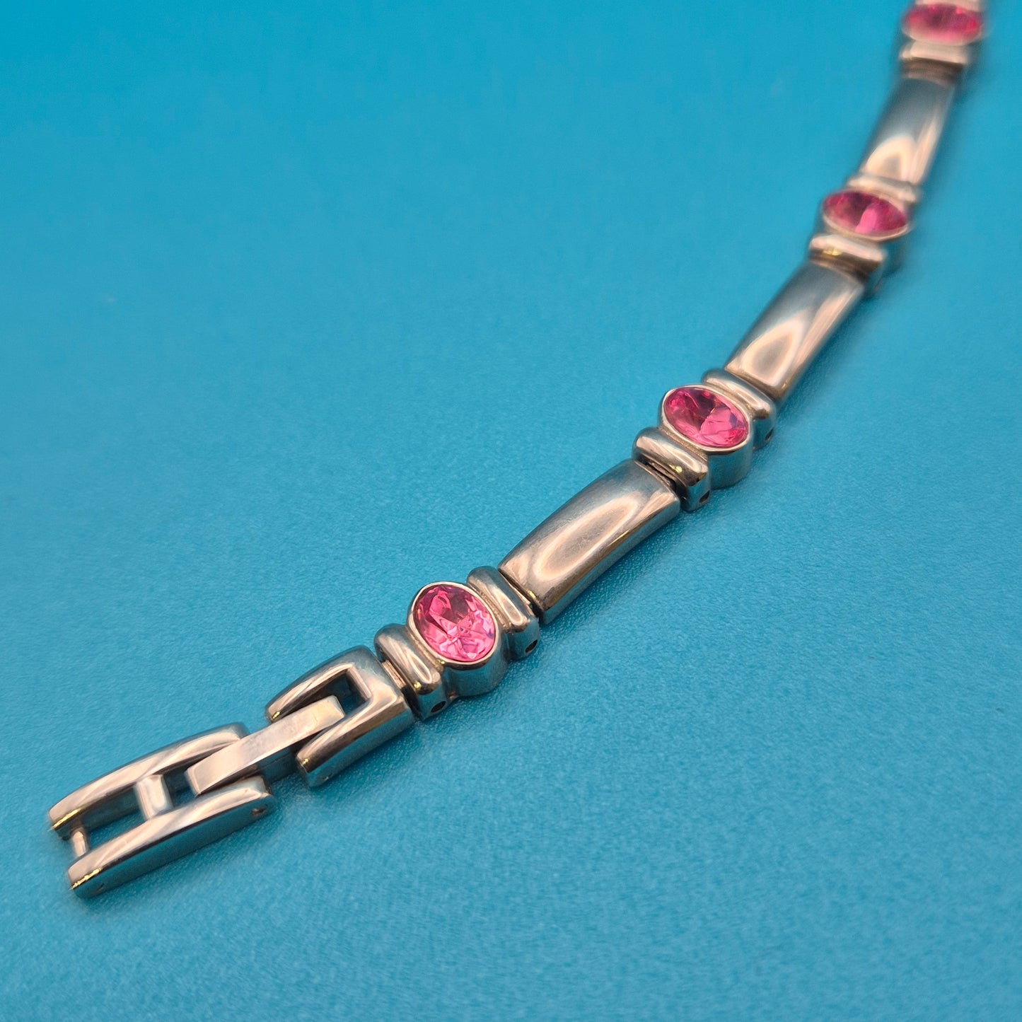 Vintage Armband in Silber-Optik mit pinken Zirkonia-Steinen